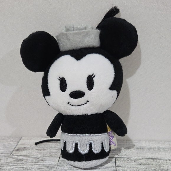 Disney Classic Minnie Mouse Ittybitty Plush - Picture 1 of 8